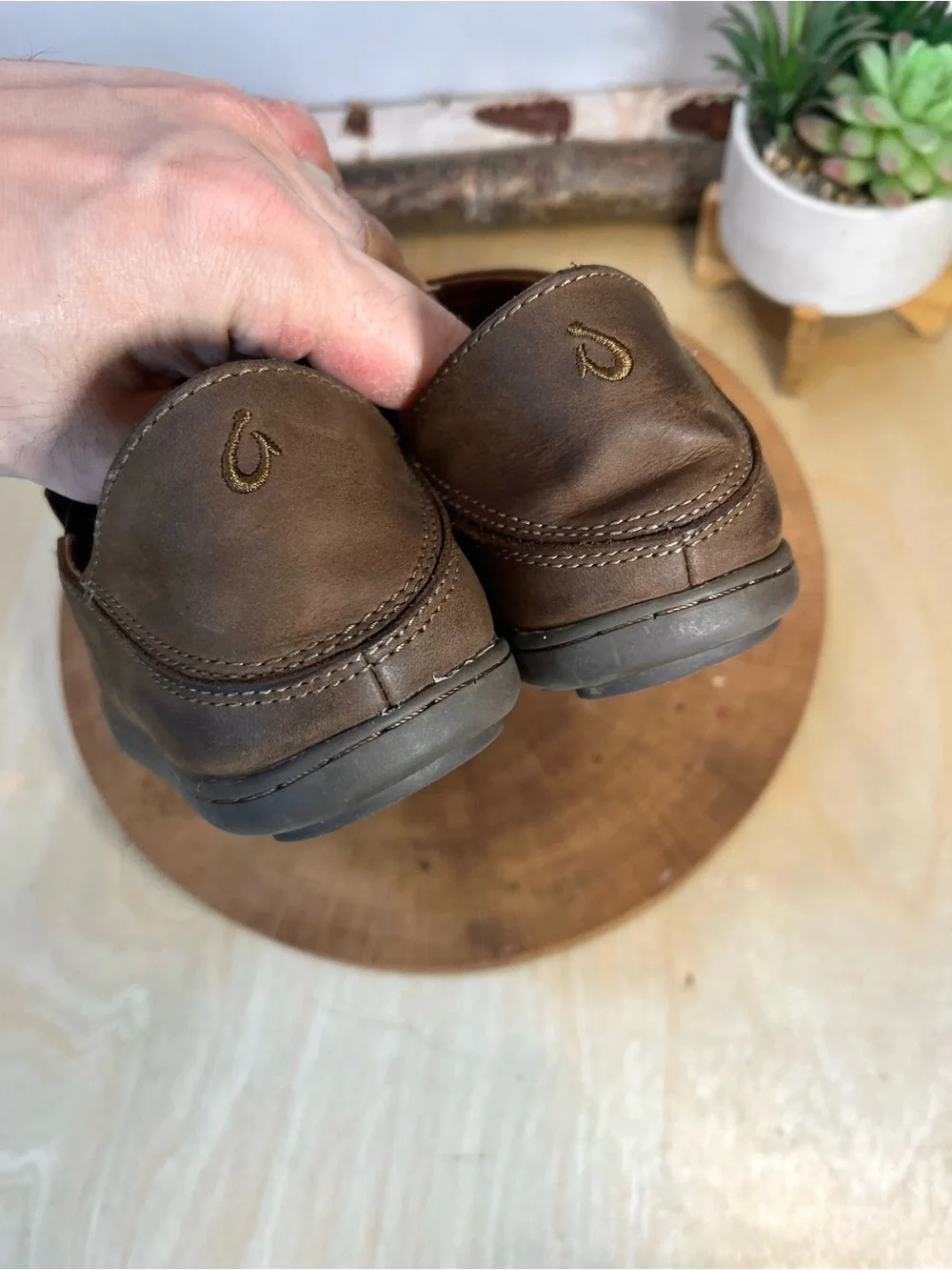 OluKai Moloa Kids Slip-On Shoes Brown Leather Size 2 Moccasins